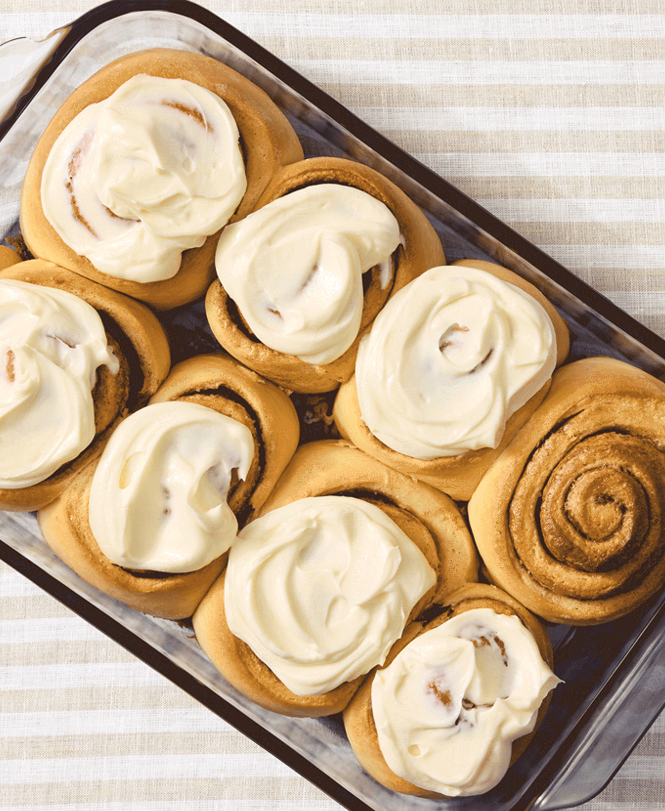 Classic Tillamook Cinnamon Rolls
