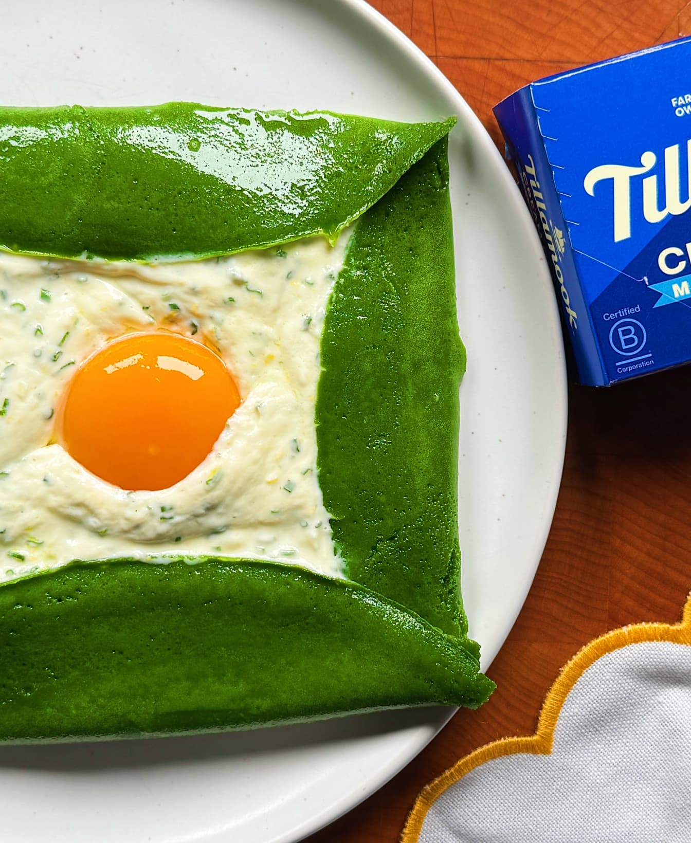 Cheesy Spinach and Egg Crêpes