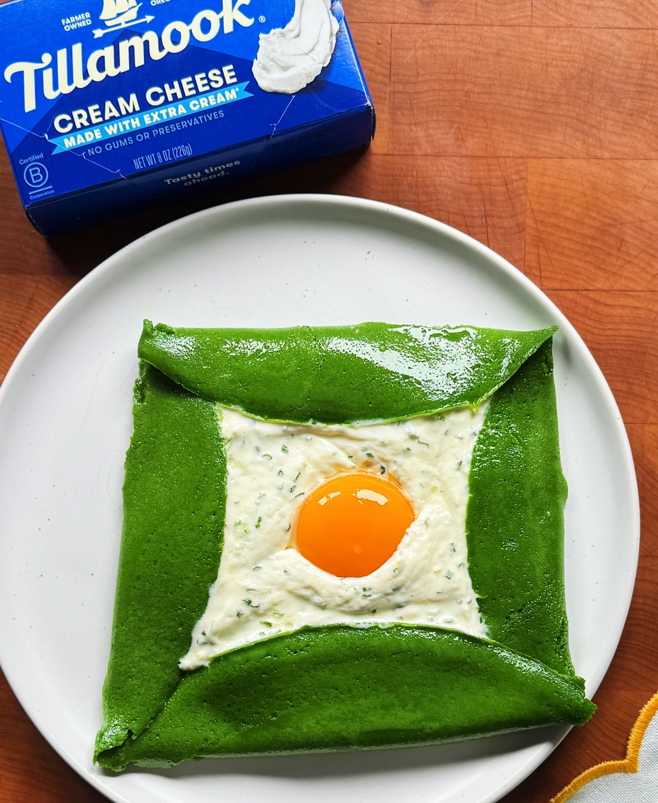 Cheesy Spinach and Egg Crêpes